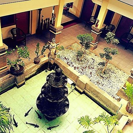 Hotel Sentral Pabean Buleleng Esterno foto