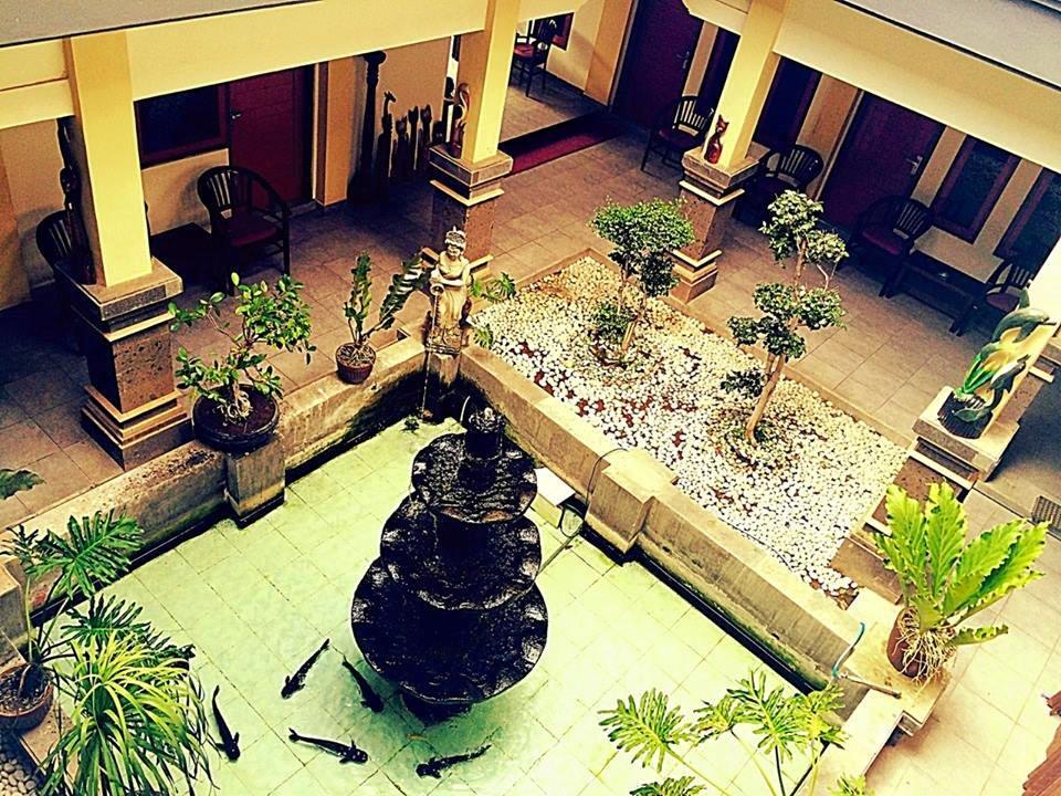 Hotel Sentral Pabean Buleleng Esterno foto