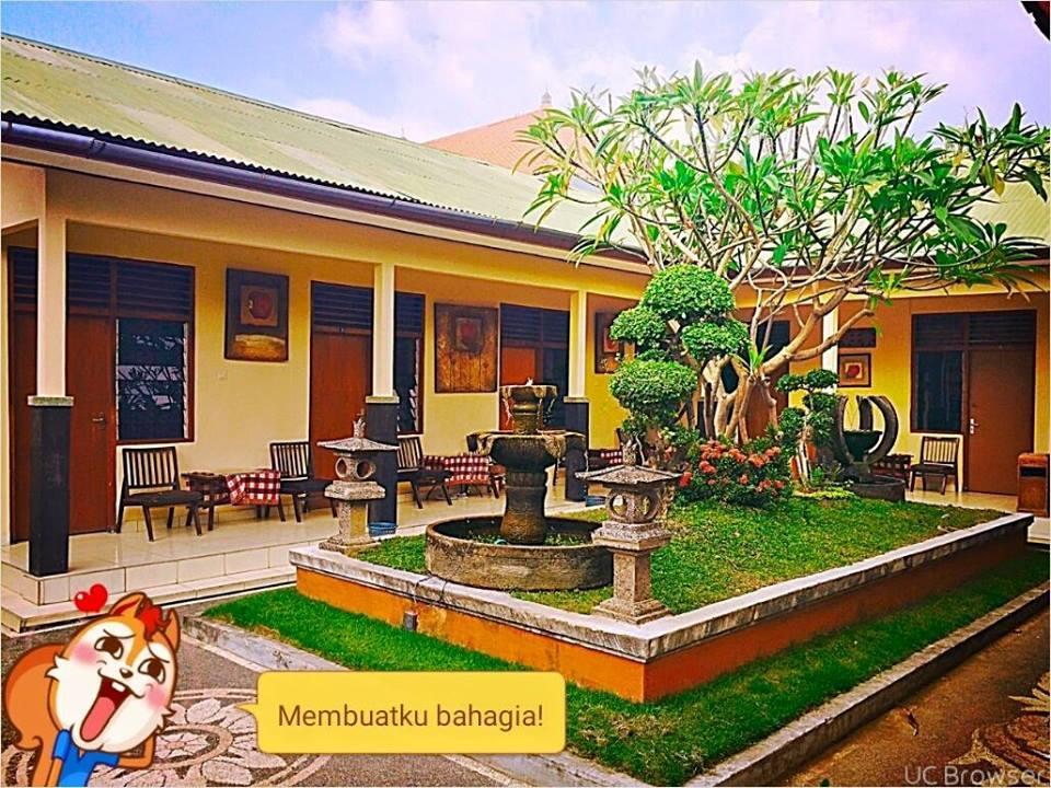 Hotel Sentral Pabean Buleleng Esterno foto