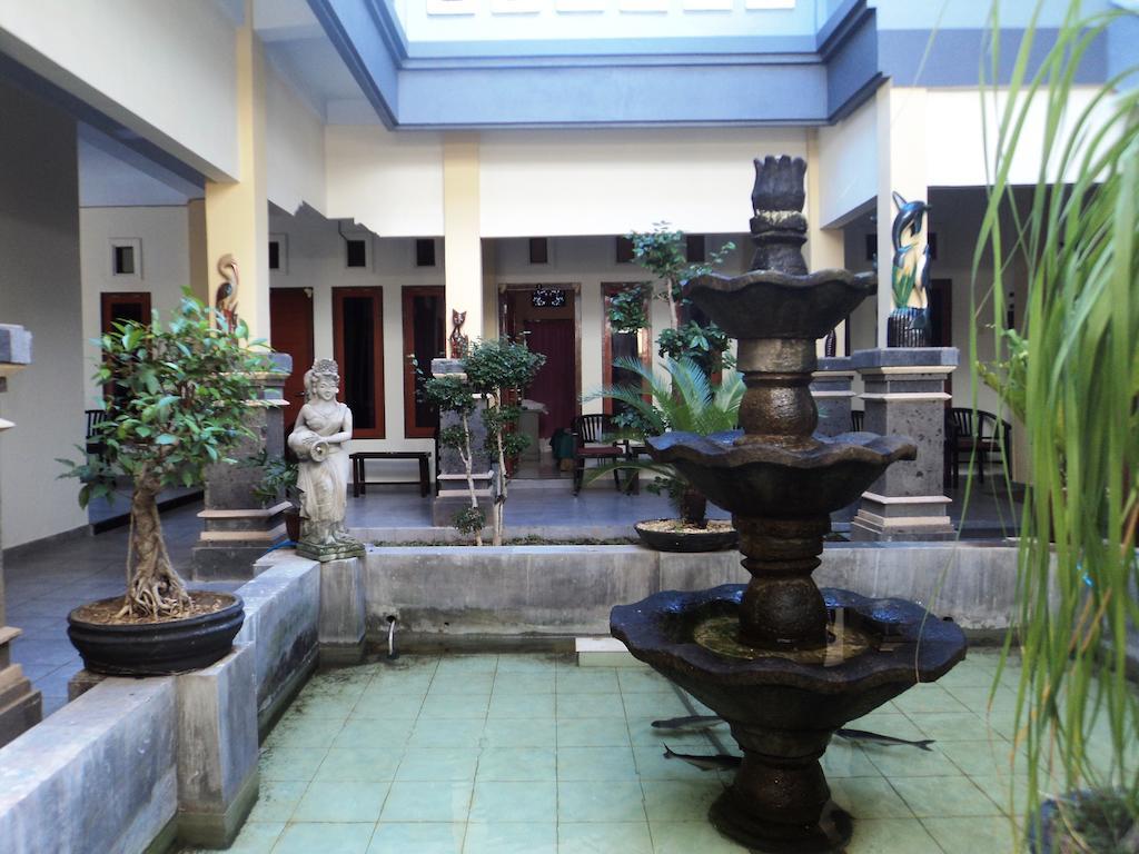 Hotel Sentral Pabean Buleleng Camera foto