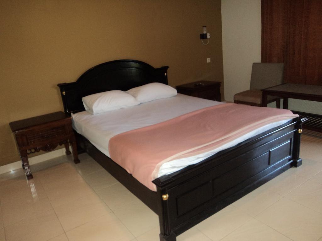 Hotel Sentral Pabean Buleleng Camera foto