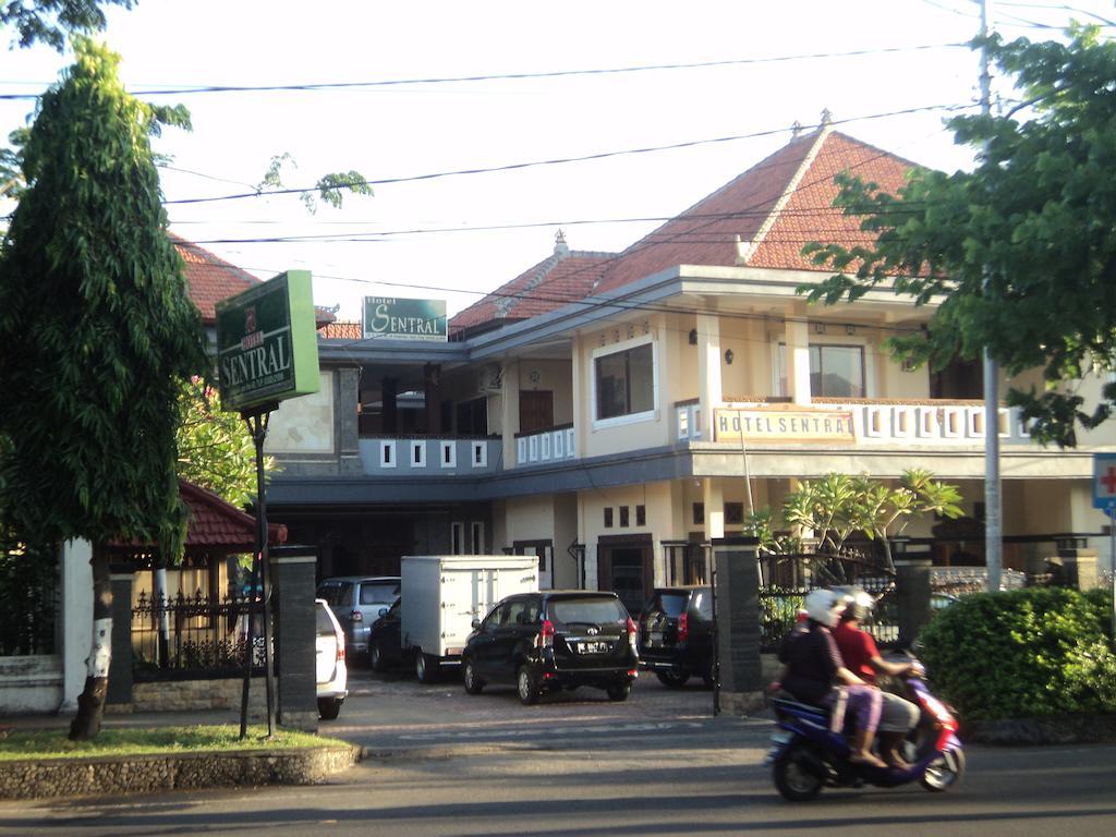 Hotel Sentral Pabean Buleleng Esterno foto