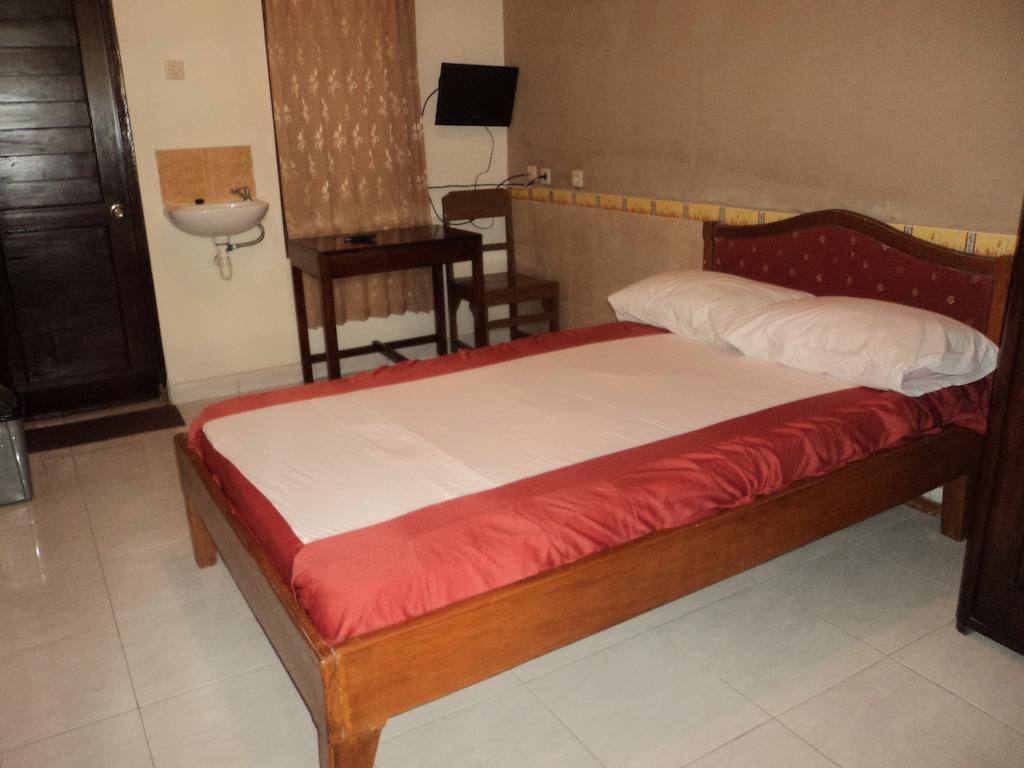 Hotel Sentral Pabean Buleleng Esterno foto